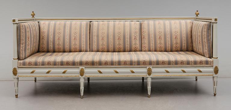 SOFFA, sengustaviansk, omkring år 1800.