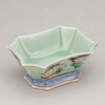 SKÅL, porslin, Kina 1900-tal.