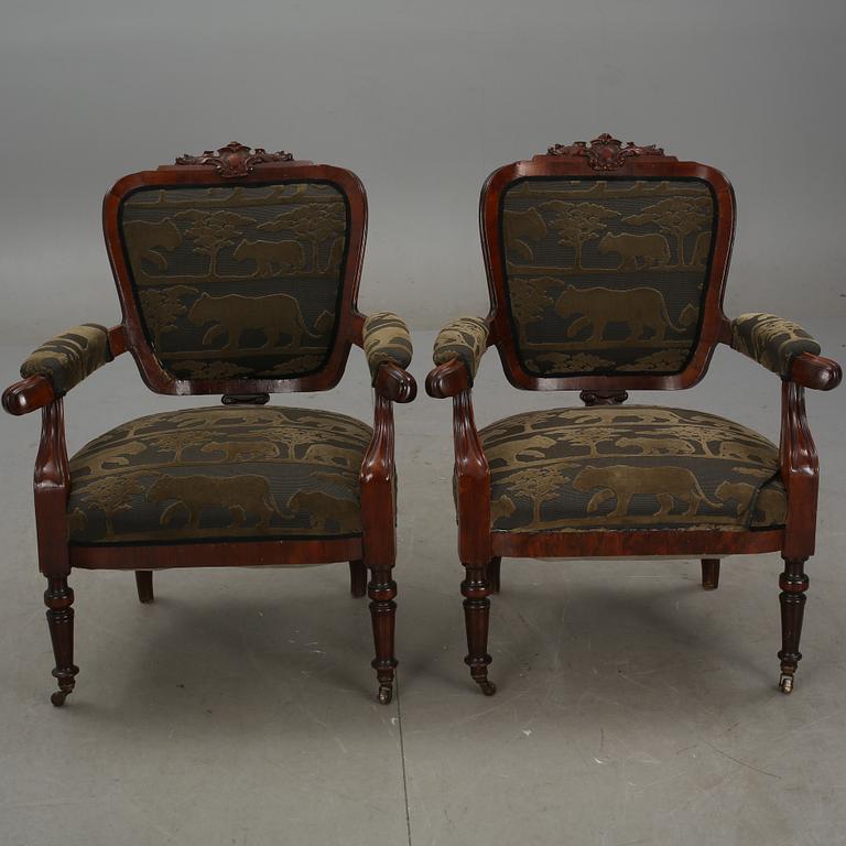 KARMSTOLAR, ett par, 1800-talets slut.