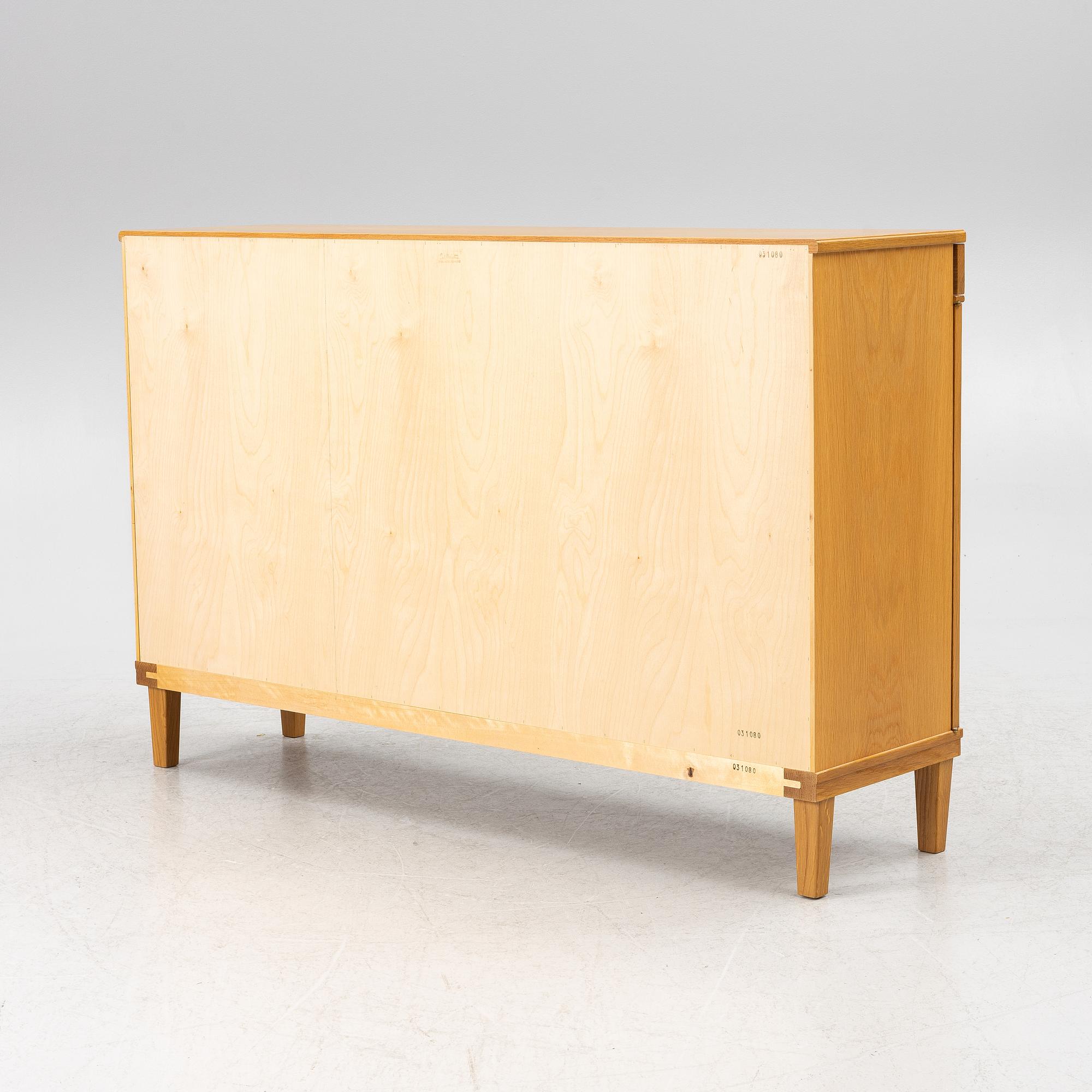 Carl Malmsten, sideboard, "Herrgården", Åfors Möbelfabrik, 1900-talets slut.