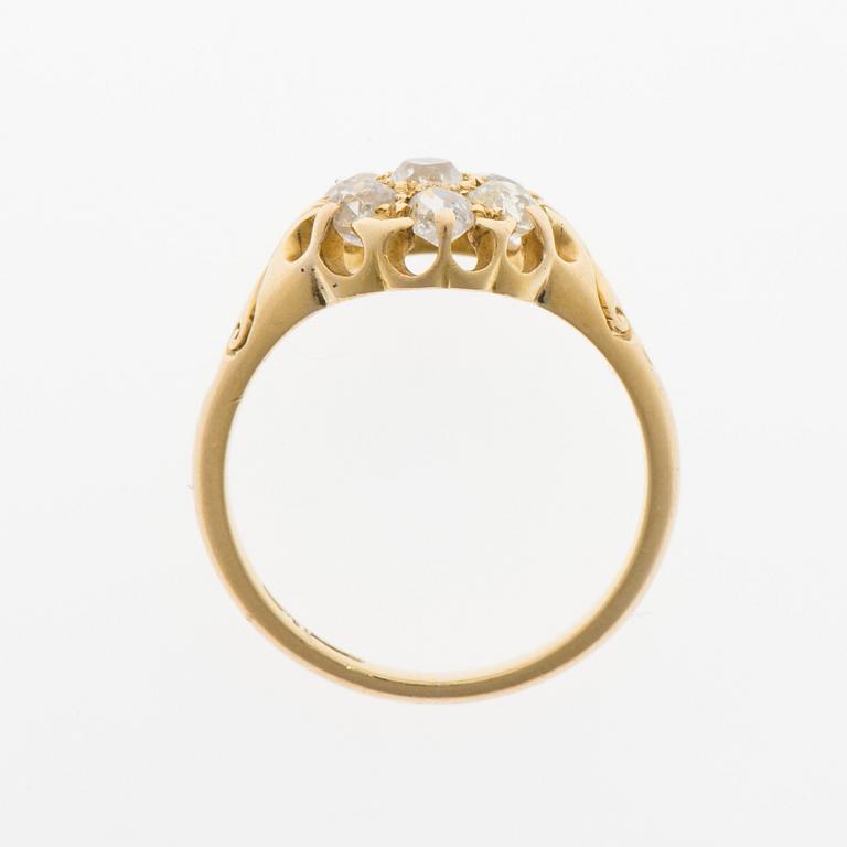 RING, sju gammalslipade diamanter, 18K guld.
