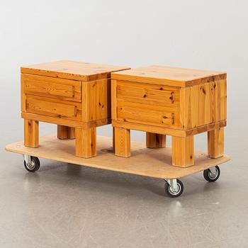 SÄNGBORD, ett par, furu, 1970-tal.
