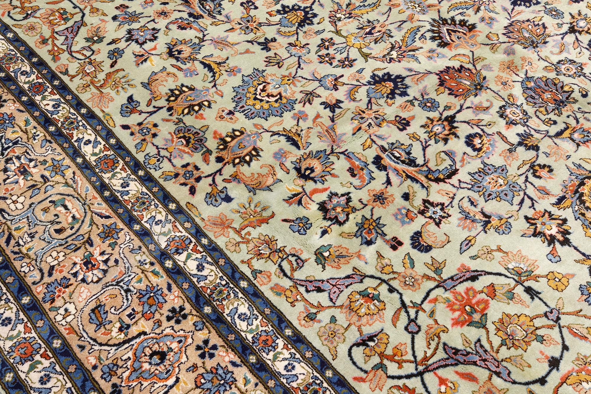 A Keshan carpet, c. 400 x 296 cm.