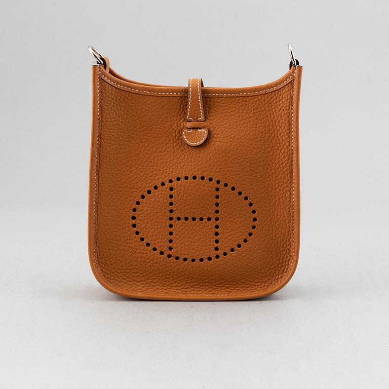 Hermès, an 'Evelyn' leather handbag.