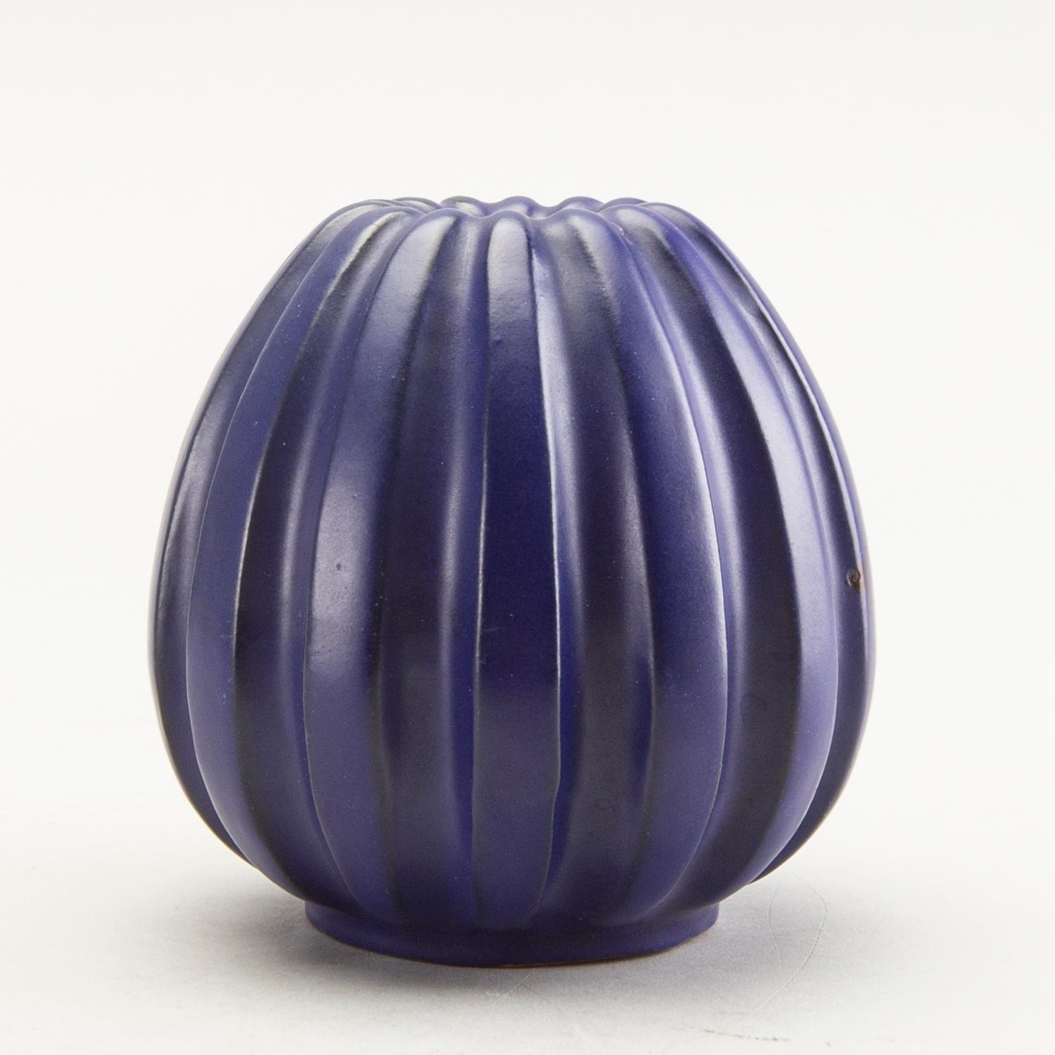 Vicke Lindstrand, vase, earthenware, Upsala-Ekeby.