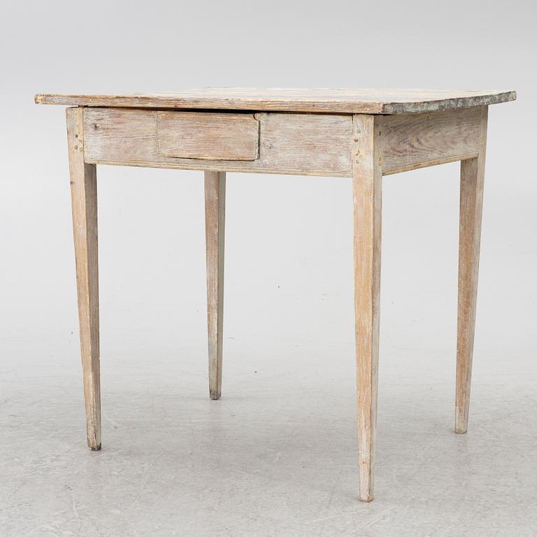 A table, 19th century.