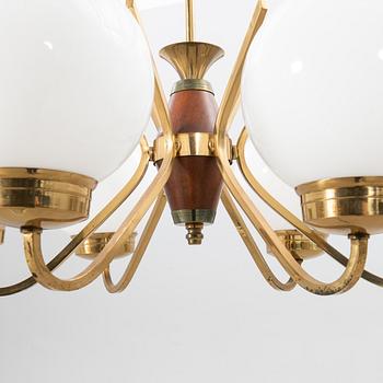 Taklampa 1900-talets mitt.