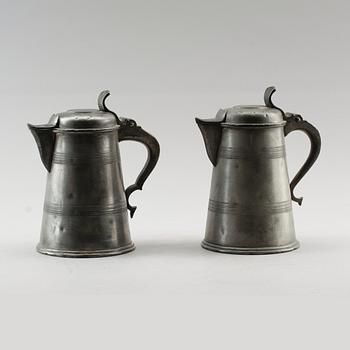KANNOR, 2 st, tenn, otydliga stämplar, 1800-tal.