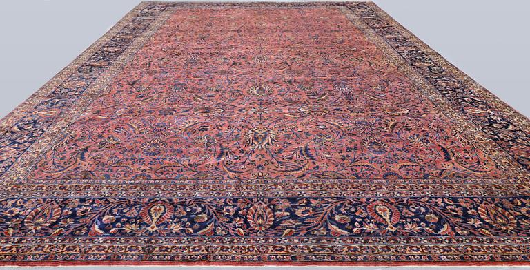 Carpet, Saruk, antique, 682 x 405 cm.