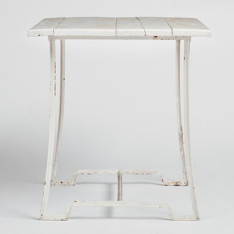 Carl Hörvik, a garden table, possibly produced by Thulins vagnfabrik, Skillingaryd.