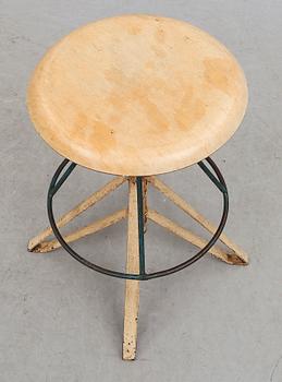 INDUSTRIPALL, Industristolar AB, 1900-talets mitt.