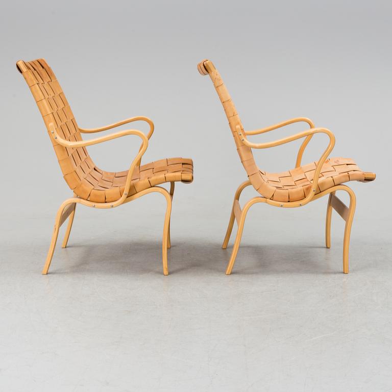 BRUNO MATHSSON, karmstolar, ett par, "Eva", Firma Karl Mathsson, Värnamo, 1976.
