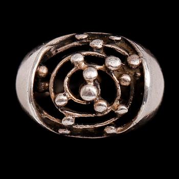 RINGAR, 3 st, silver, 1900-talets andra hälft. Total vikt ca 27 gram.