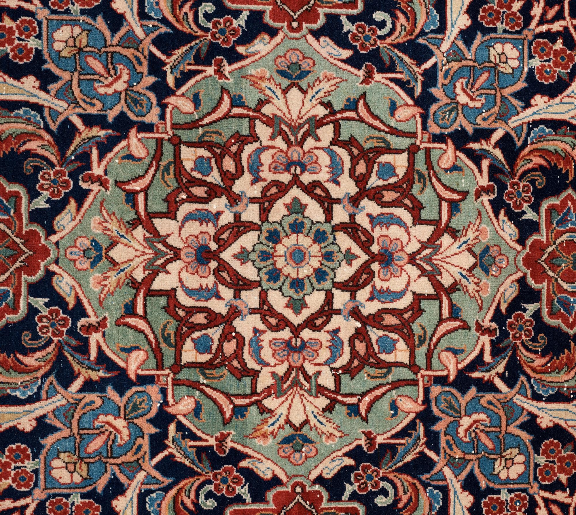 SEMIANTIK KESHAN. 441,5 x 315,5 cm.