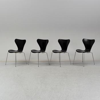 ARNE JACOBSEN, a set of four Sjuan chairs.