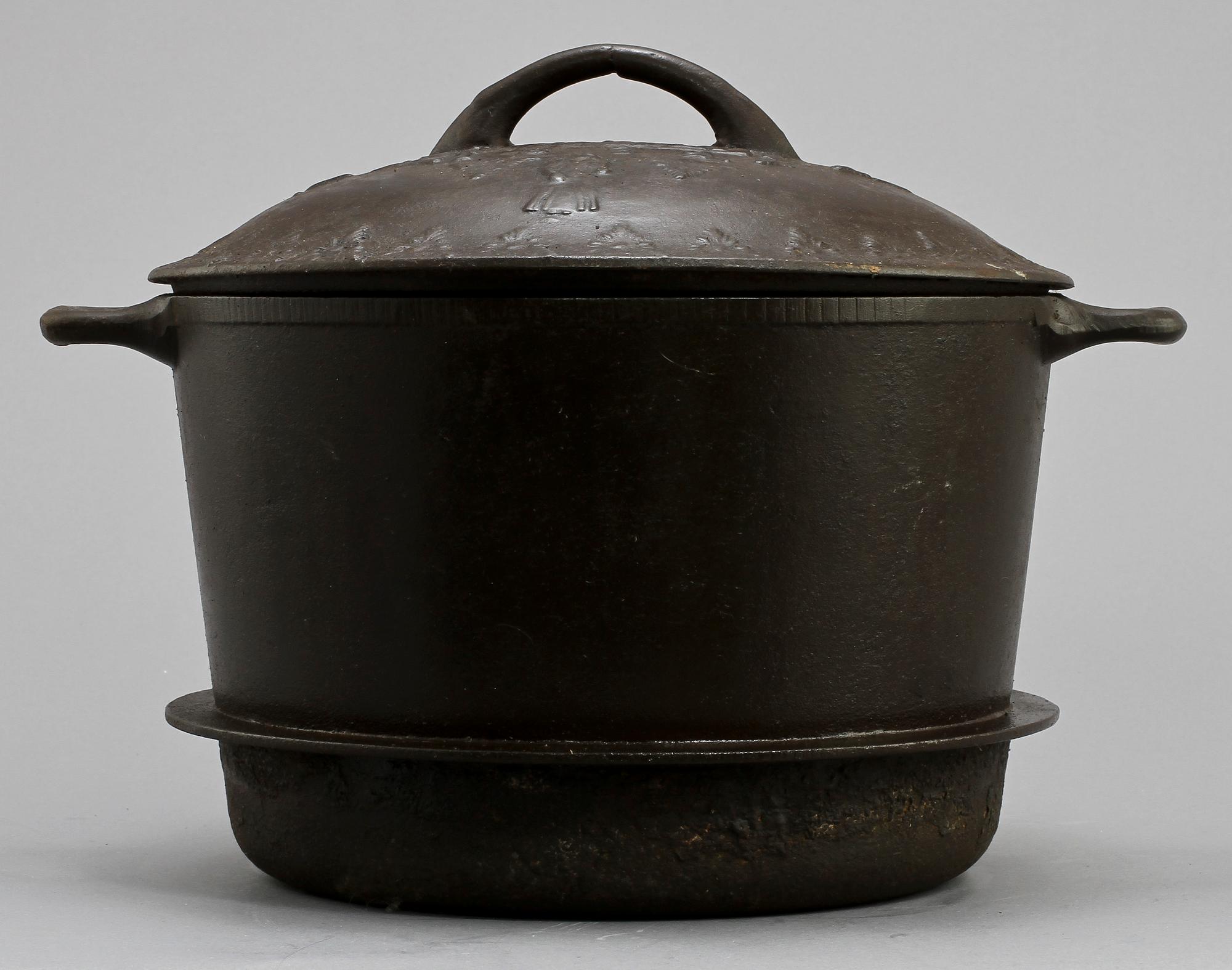 GRYTA MED LOCK, märkt "1831 BRUZAHOLM N: M: DAHLGREN".