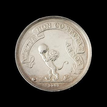 MEDALJ. Karls (XII) barndom och uppfostran. Av A. Karlsteen 1688. Silver 4,2 cm 41,3 g.