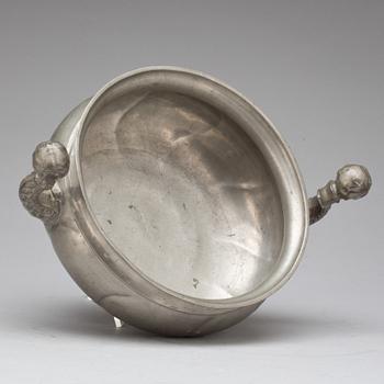 KALLSKÅLSSKÅL, tenn. Hans Wicksten (1782-1810/14), Västerås.