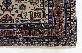 A figural oriental carpet, c. 205 x 134 cm.