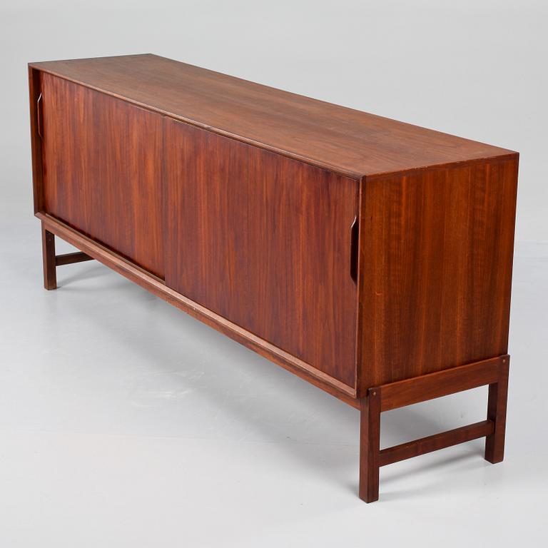 SIDEBOARD, Aktiebolaget JO Carlsson, omkring 1900-talets  mitt.