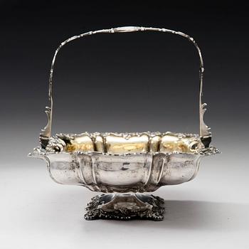 A RUSSIAN SILVER BREAD BASKET.