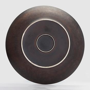 Friedl Holzer-Kjellberg, A stoneware dish, signed ARABIA -F.H.Kj.-.