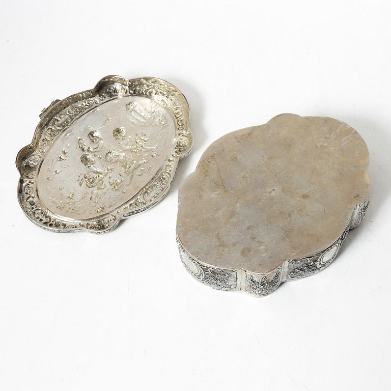 A silver box, Baroque style, 20th Century.
