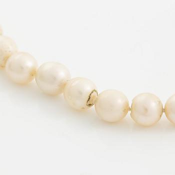 Pärlcollier, med odlade pärlor, lås i 18K guld.