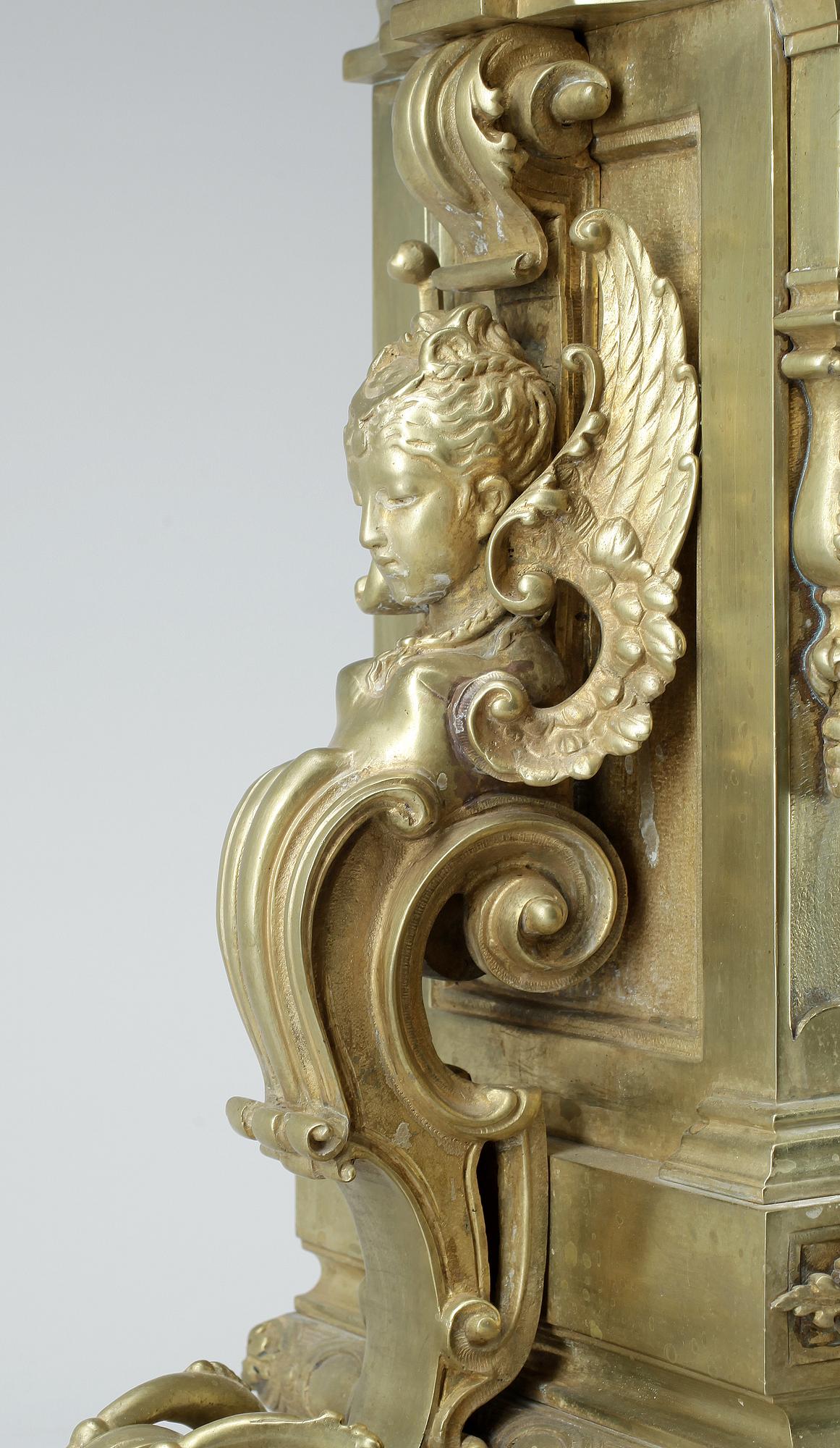 BORDSPENDYL, Louis XVI-stil, troligen Frankrike, 1800-talets andra hälft.