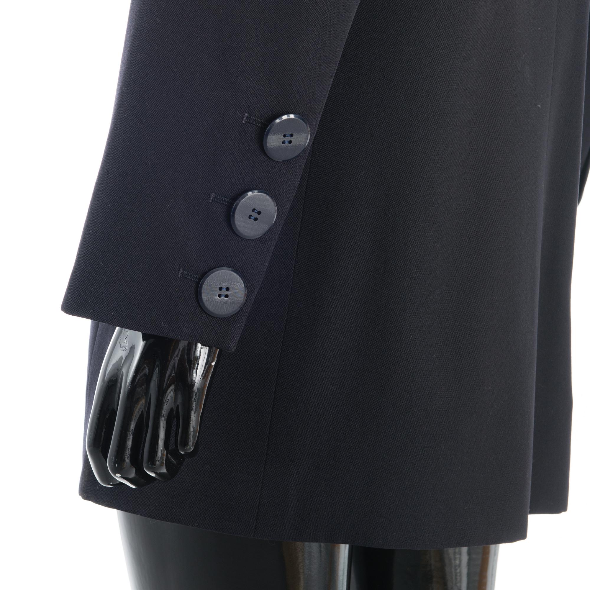 LADIES´ VINTAGE NAVY WOOL GABARDINE BLAZER size 42(FR).