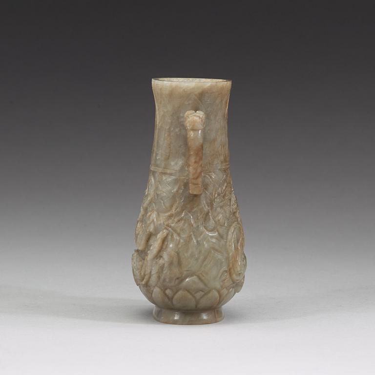 A nephrite vase, Qing dynasty (1644-1912).