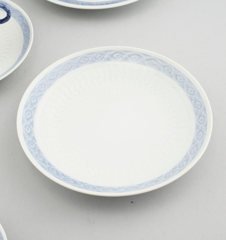 SERVISDELAR, 98 st, porslin, "Blå Vifte", Royal Copenhagen, 1900-talets andra hälft.
