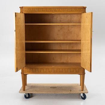 Cabinet/ linen cabinet, first half of the 20th century.