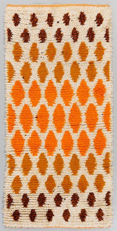 MATTA, troligen Nordafrika, 206 x 98 cm.