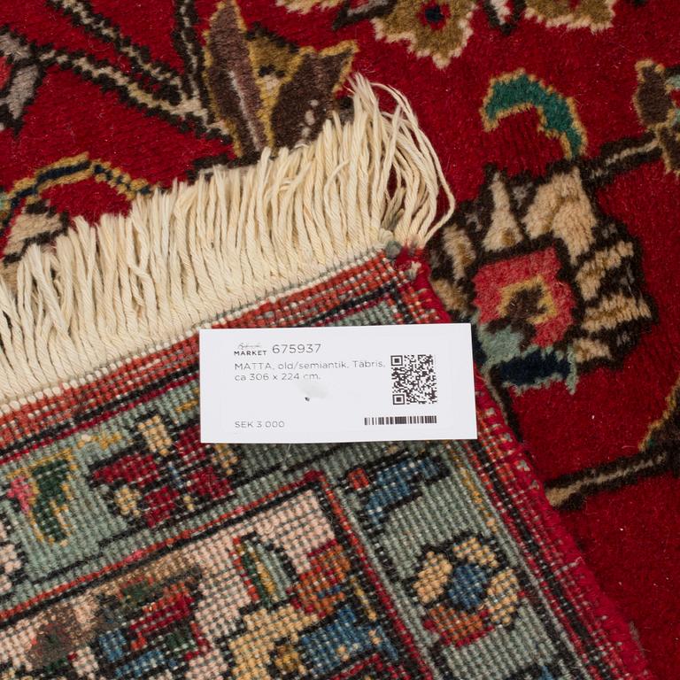 MATTA, old/semiantik, Täbris, ca 306 x 224 cm.