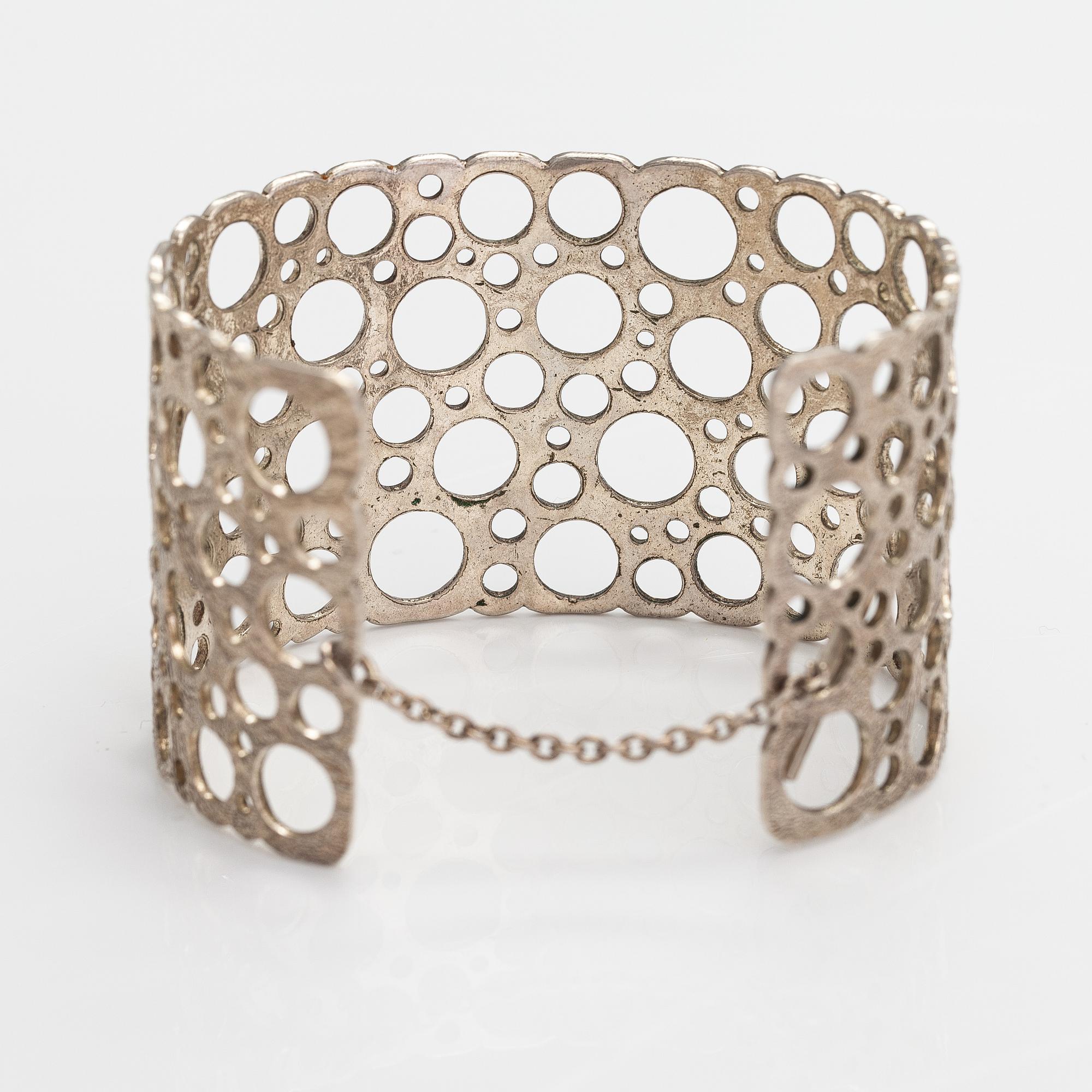 Liisa Vitali, Armband "Pitsi", silver. Westerback, Helsingfors 1971.