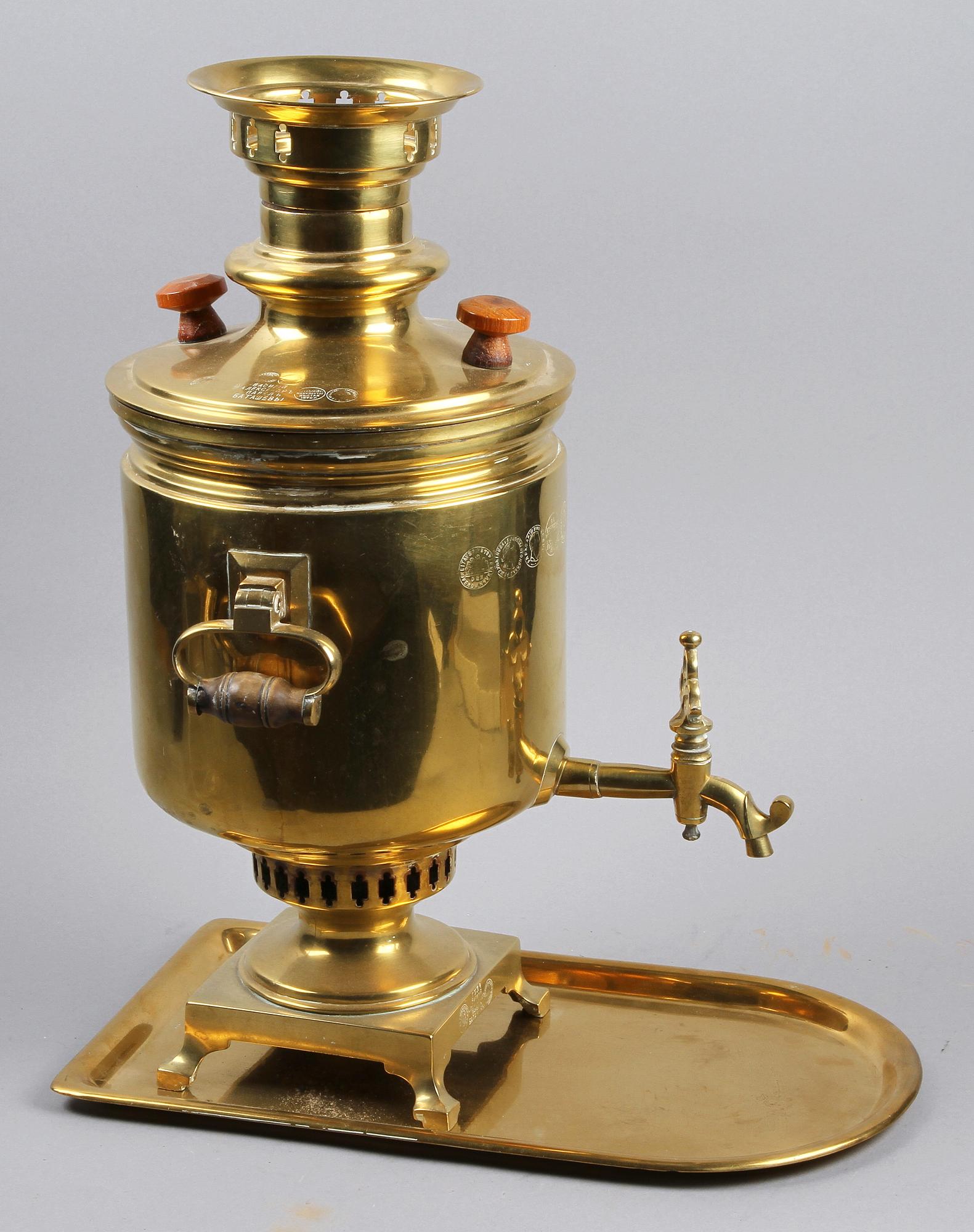 SAMOVAR, mässing, Ryssland ca år 1900.