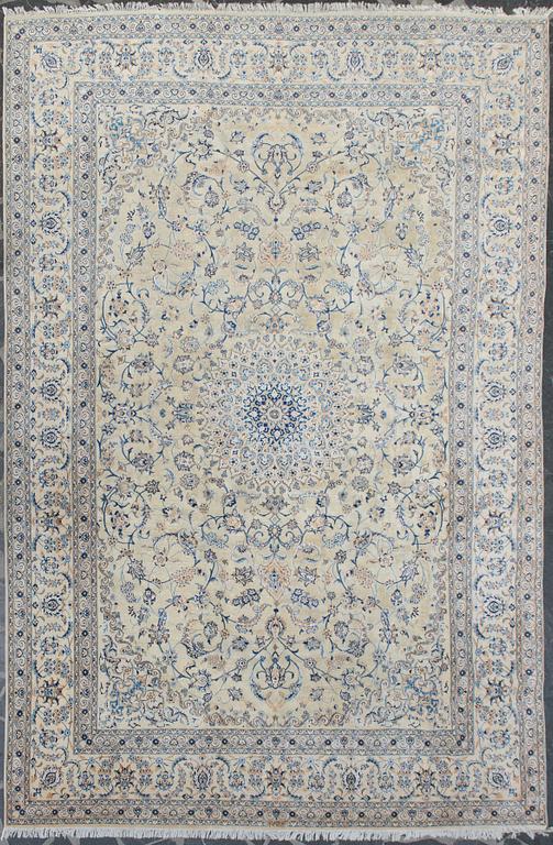 A carpet, Nain, part silk, 9 LAA, ca  577 x 380 cm.