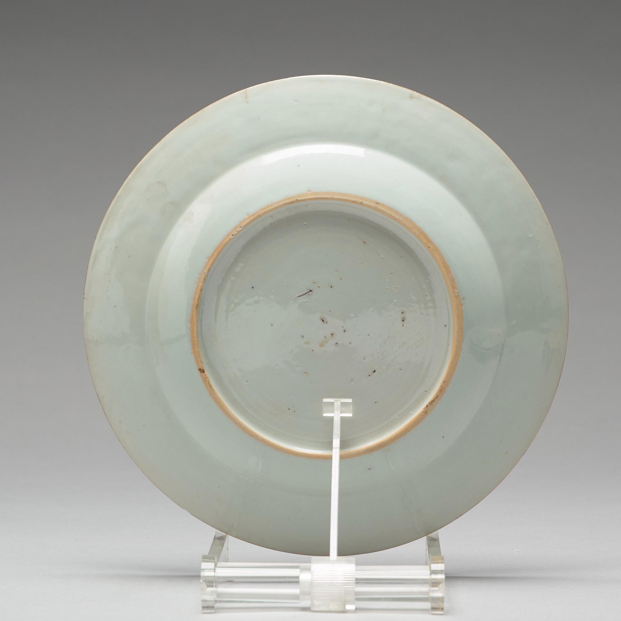 TALLRIKAR, sex stycken, samt FAT, kompaniporslin. Qingdynastin, Qianlong (1736-95).