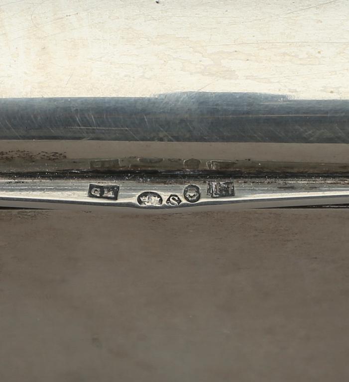 CIGARRASK, silver, importstämplat, Gustaf Möllenborg, Stockholm, 1919. Vikt 448 g.