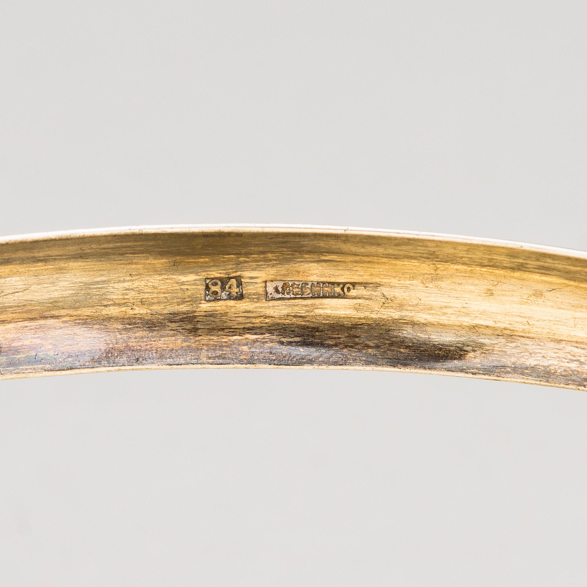 A parcel-gilt breadbasket, mark of Hlebnikov (Хлебников), Moscow 1873.