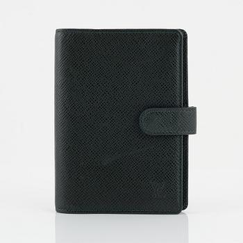 Louis Vuitton, 'Taiga Ring Agenda Holder'.