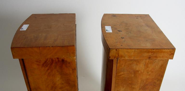 SKÅP, ett par, biedermeier, 1800-talets mitt.