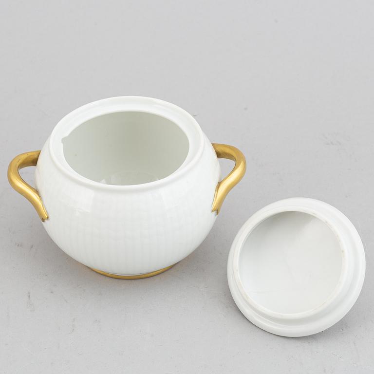 Louise Adelborg, Mat, kaffe- och teservis, Porslin, 110 delar, "Swedish Grace"/"Nationalservisen", Rörstrand.