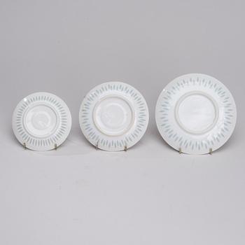 KAFFE-, TE- och MOCCASERVIS, 22 delar, risporslin, Friedl Holzer-Kjellberg, signerade i godset F.H.Kj. Arabia Finland.