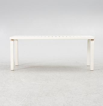 Alvar Aalto, bänk, modell 153, Artek, Finland.