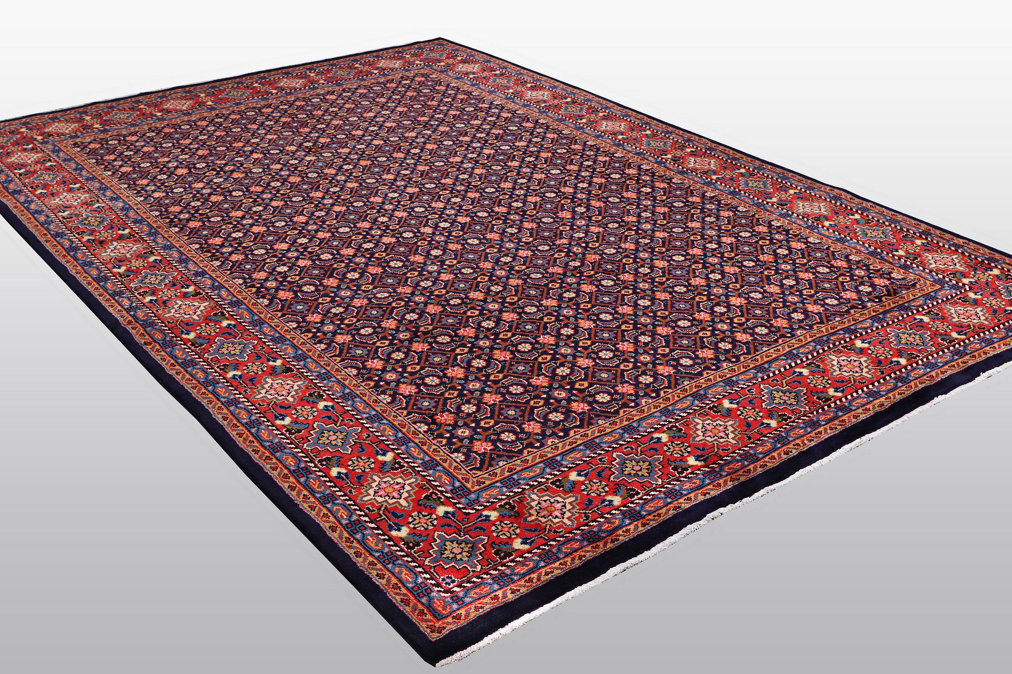 A carpet, Mahal, ca 357 x 248 cm.
