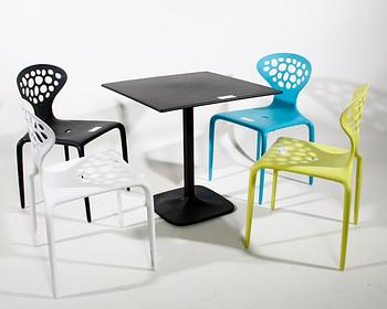 BORD samt 4 STOLAR. Supernatural, Moroso. Säljs till förmån för World Childhood Foundation.