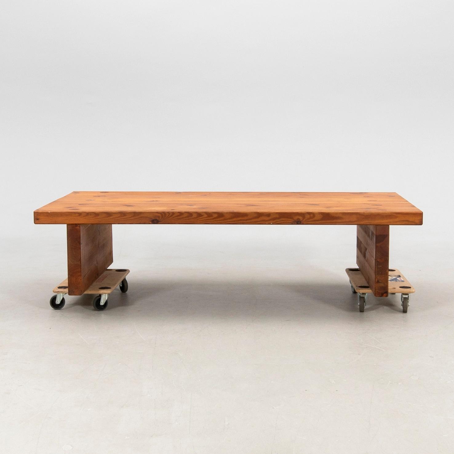 Soffbord tillskrivet Sven Larsson 1900-talets andra hälft.