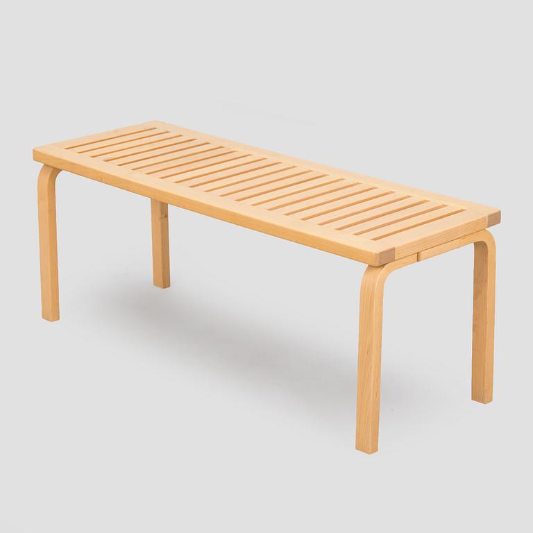 Alvar Aalto, a '153A' bench for Artek, 1995.